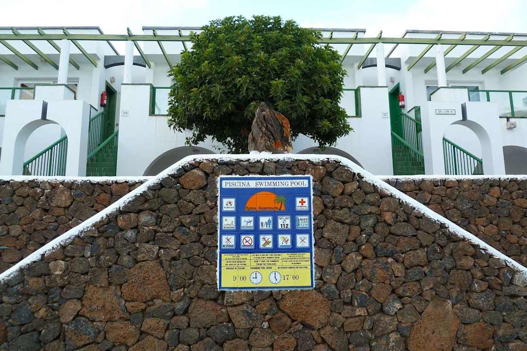 Poolregeln Apartamentos Guacimeta