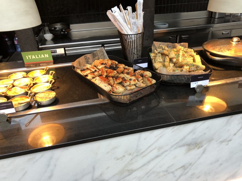 Gastro Salobre Hotel Resort & Serenity