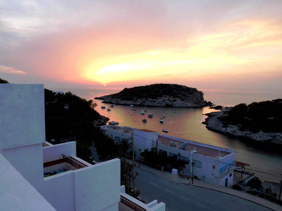 Blick vom braunen Block am Abend Barceló Portinatx - Adults only