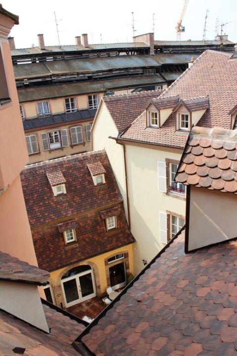 Ausblick Zimmer 22 zum Innenhof Hotel Le Bouclier d'Or