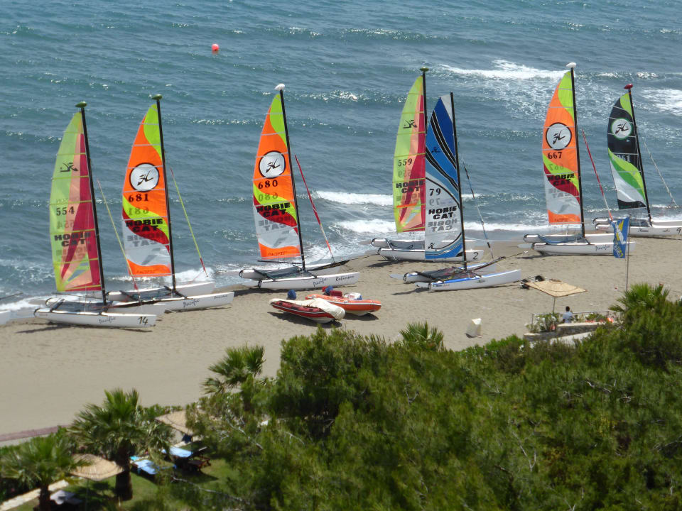 Katamarane am Strand ROBINSON SARIGERME PARK