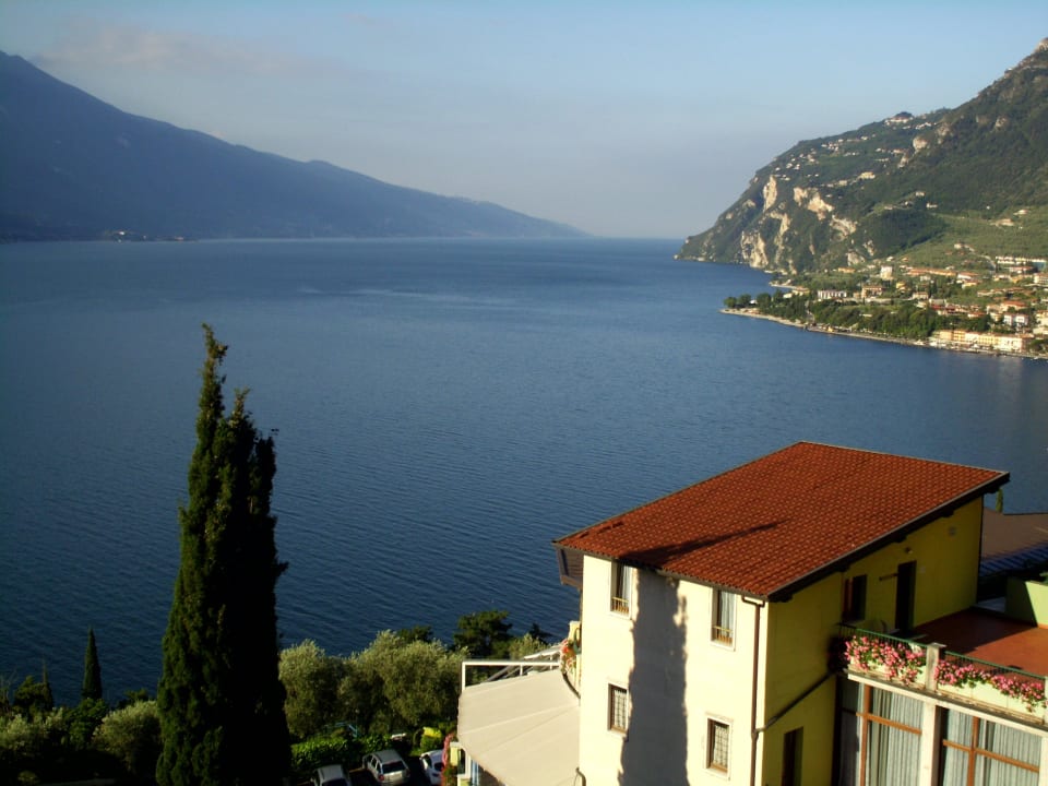 Vom Balkon auf den Gardasee Centro Vacanze La Limonaia