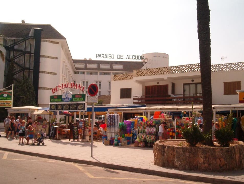 Vorderansicht des Paraiso de Alcudia vom Kutschenstand Aparthotel Paraiso De Alcudia