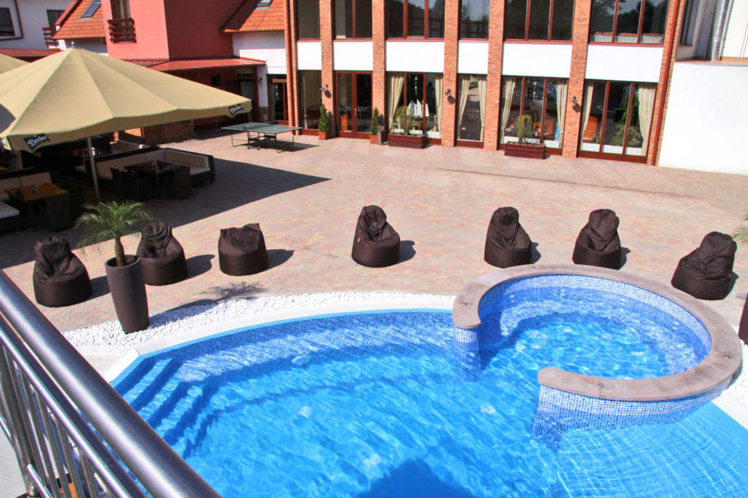 Outside balcony next to the pool Diamant Hotel