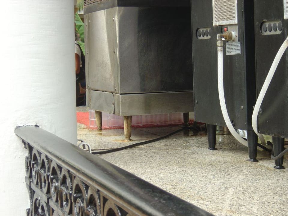 Getränkespender Außenbereich Hotel Riu Bambu