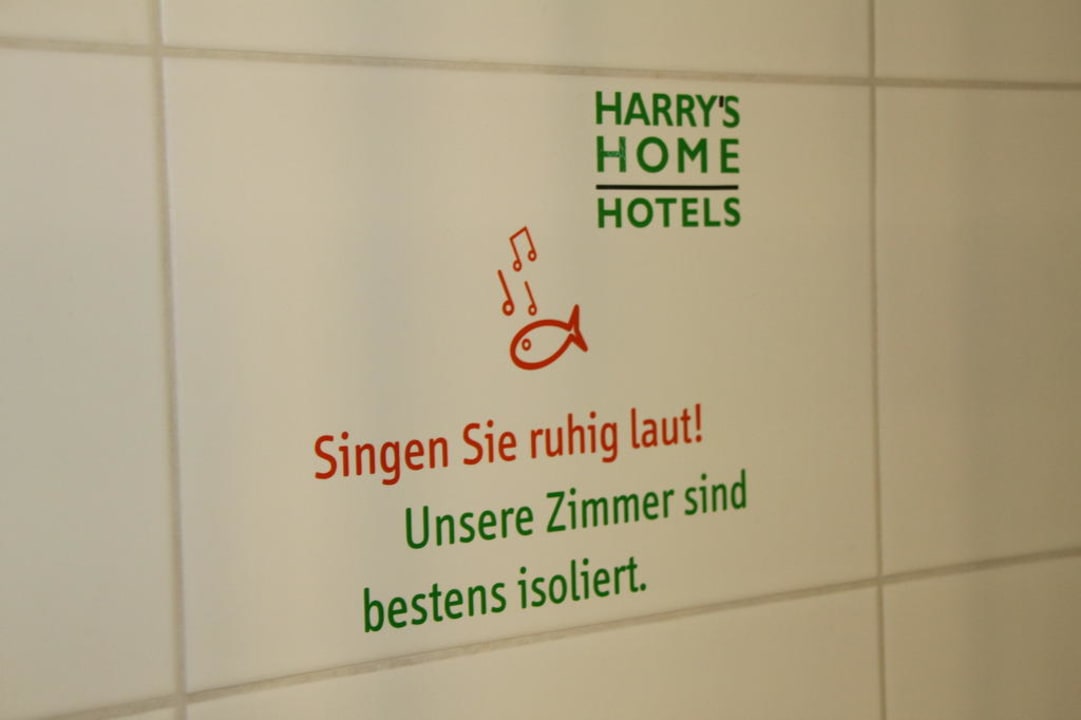 Dusche Hotel Harry's Home Linz