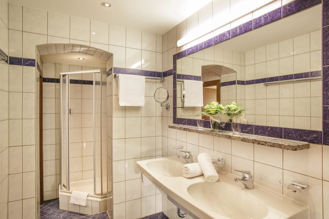 Badezimmer Apartment 5 Pers. Hotel Garni Chasa Sulai