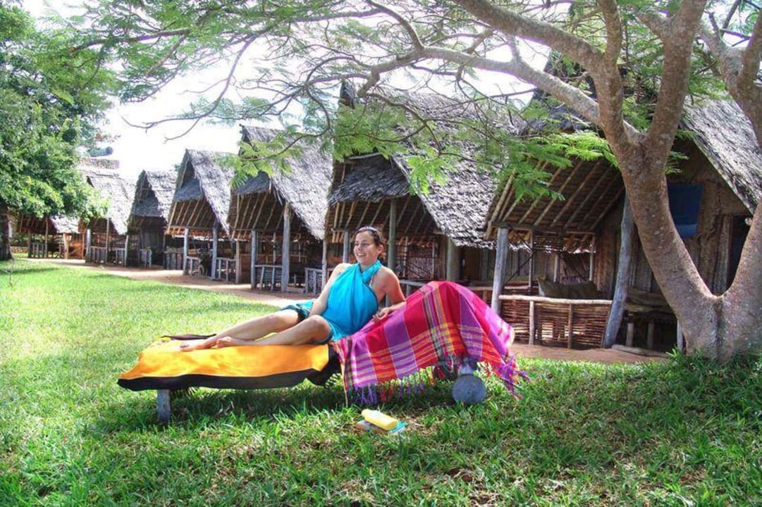 Übersicht über die Palmenhütten Mwazaro Beach Mangrove Lodge
