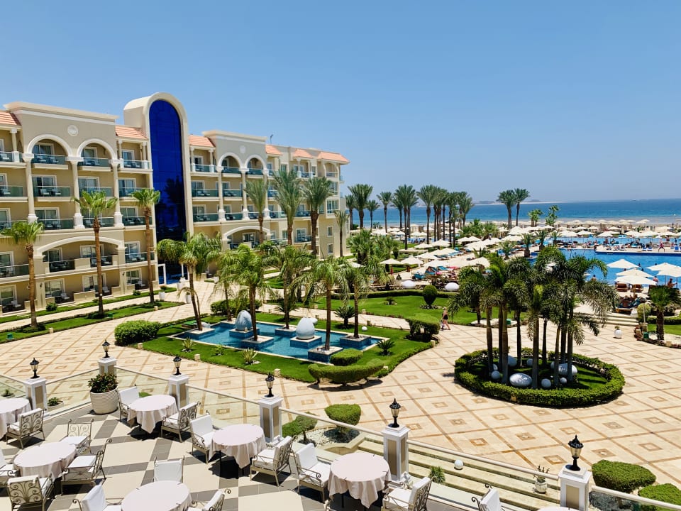 Ausblick Premier Le Reve Hotel & Spa