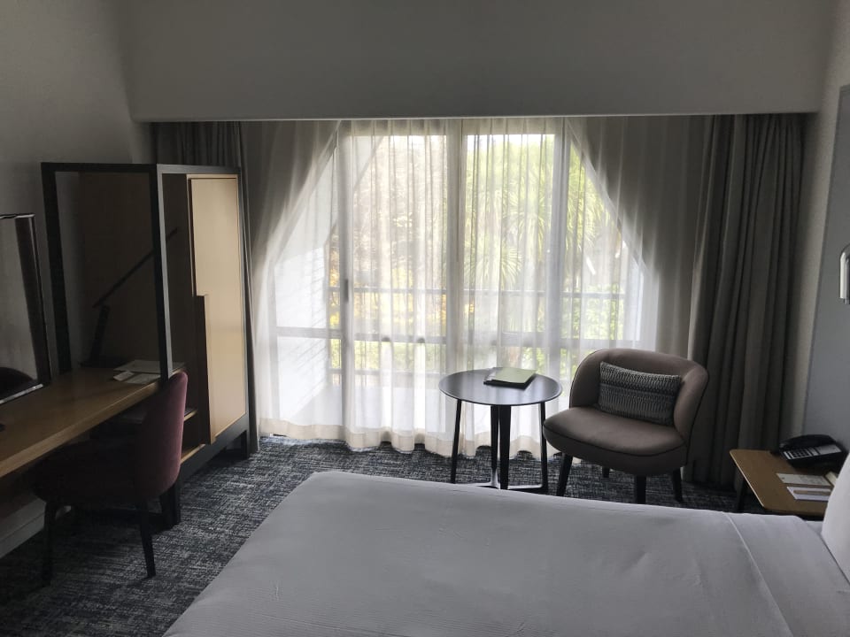 Zimmer Chateau on the Park - Christchurch, a DoubleTree by Hilton