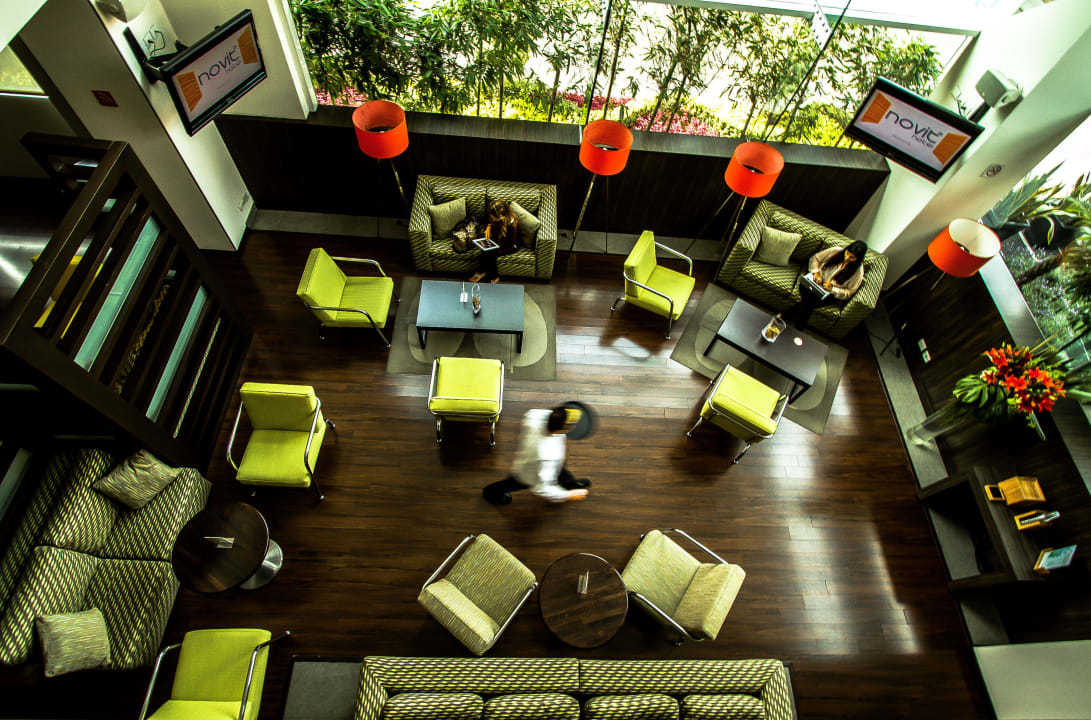 Lobby Hotel Novit