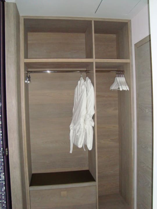 Garderobe Abito Suites
