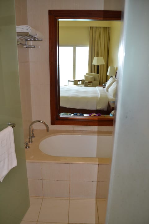 5 Radisson Blu Resort Fujairah