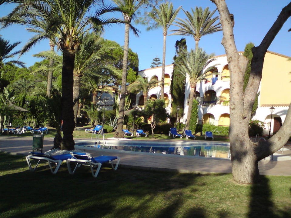 Kleiner Pool Blickrichtung Hotel  Meliá Zahara Resort & Villas