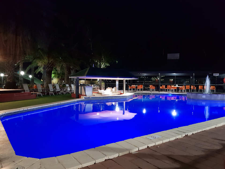Pool Mercure Alice Springs Resort