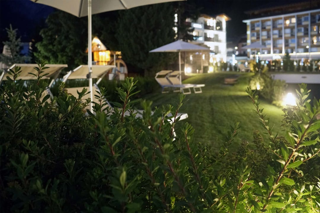 Gartenanlage Arya Alpine Lodge