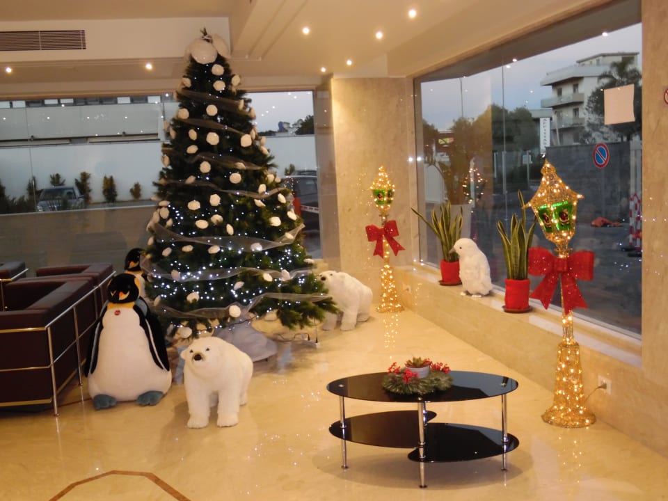 Festlich geschmückt Catania International Airport Hotel