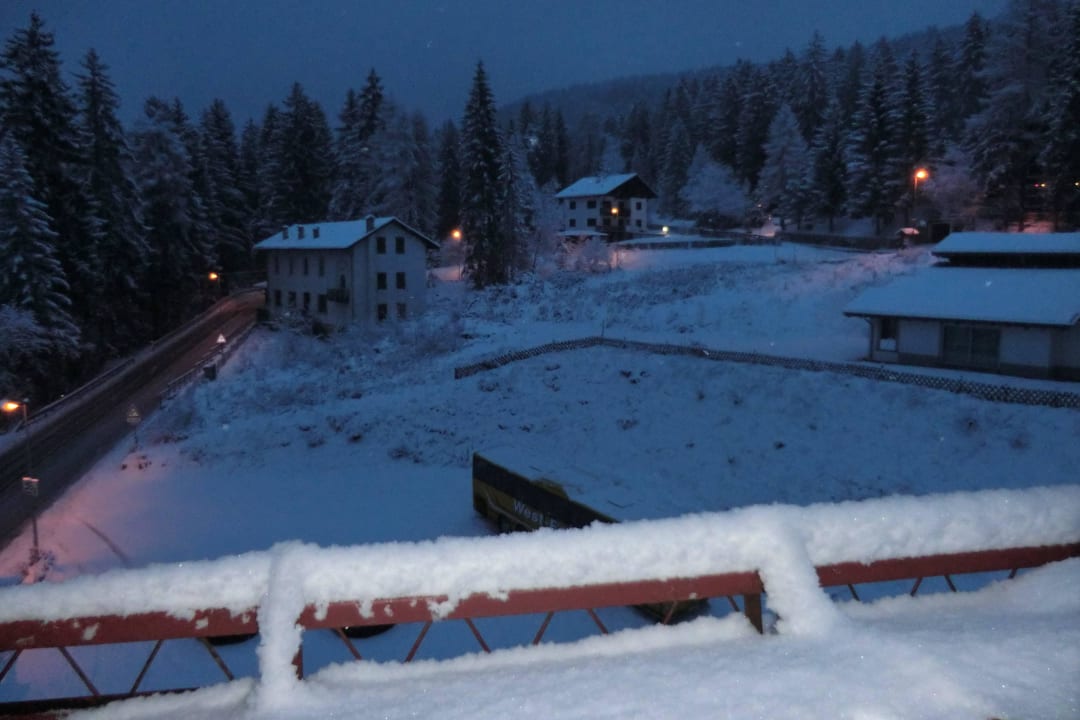 Abends aus dem Fenster fotografiert Hotel Regina Del Bosco
