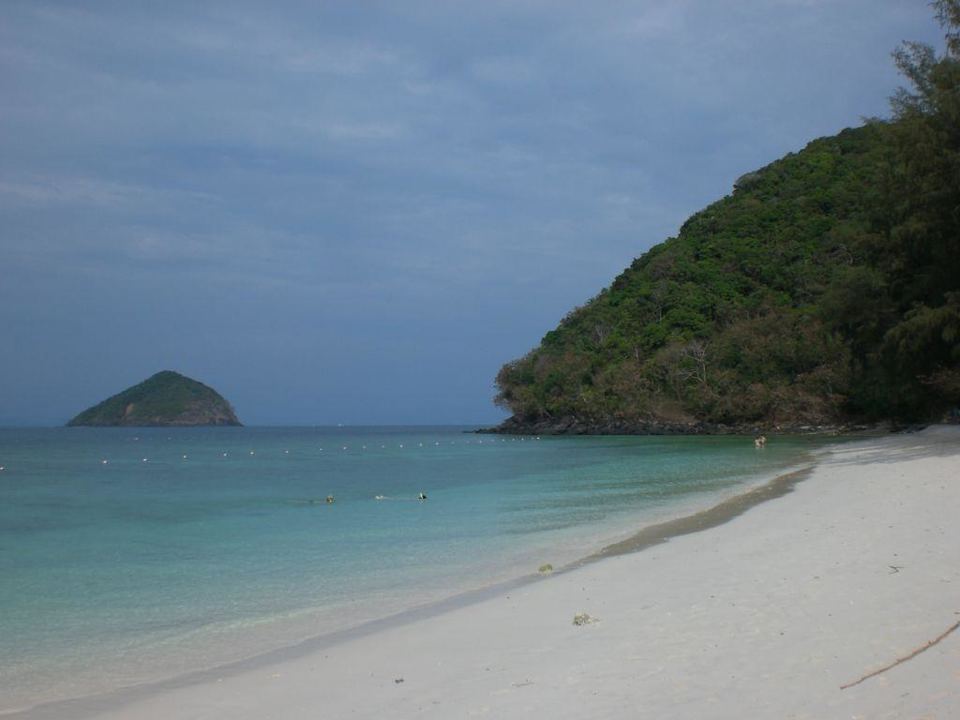 Strand Hotel Coral Island Resort