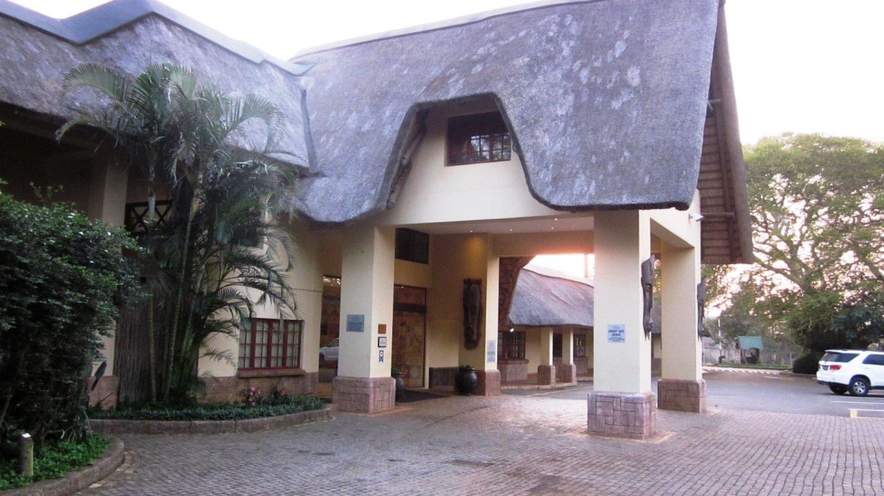 protea hotel hluhluwe & safaris