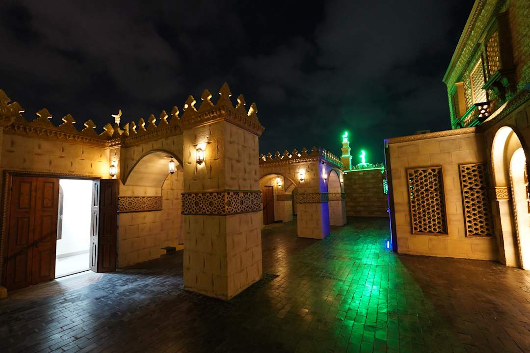 Außenansicht Pyramids Khan Hotel