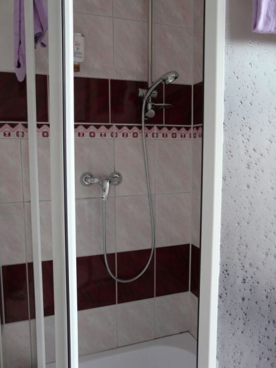 Shower in the bathroom Hotel Nordig