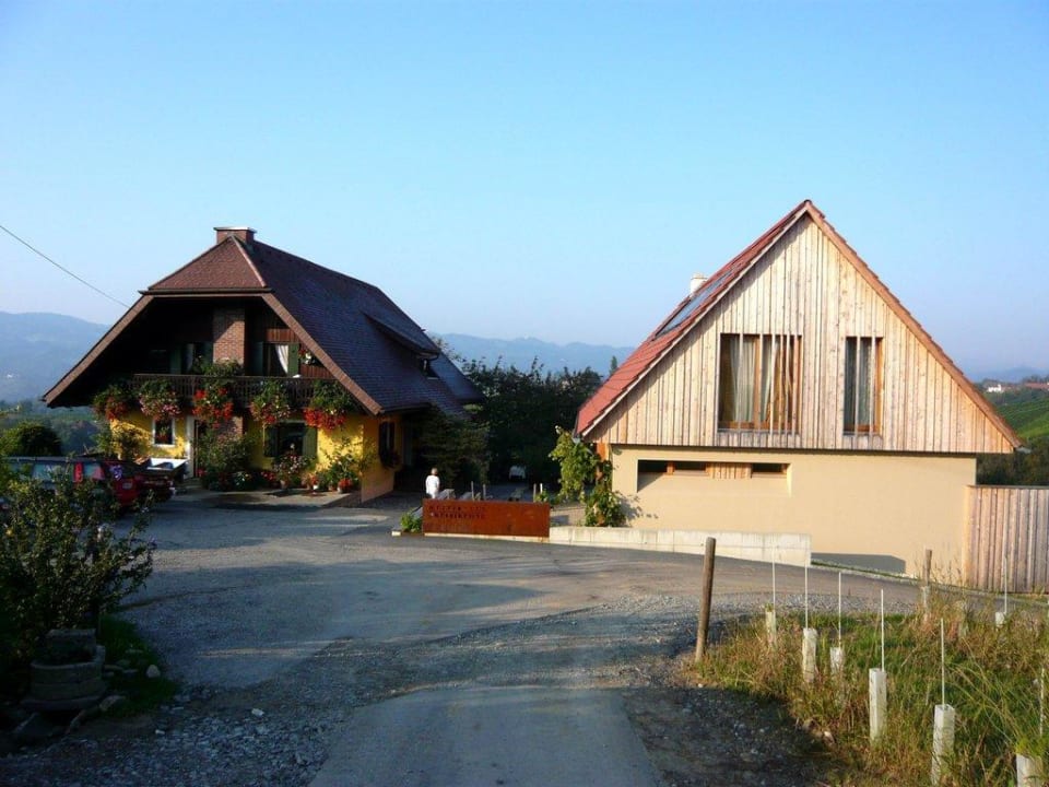 Altes und neues Haus Weinidylle Dreisiebner
