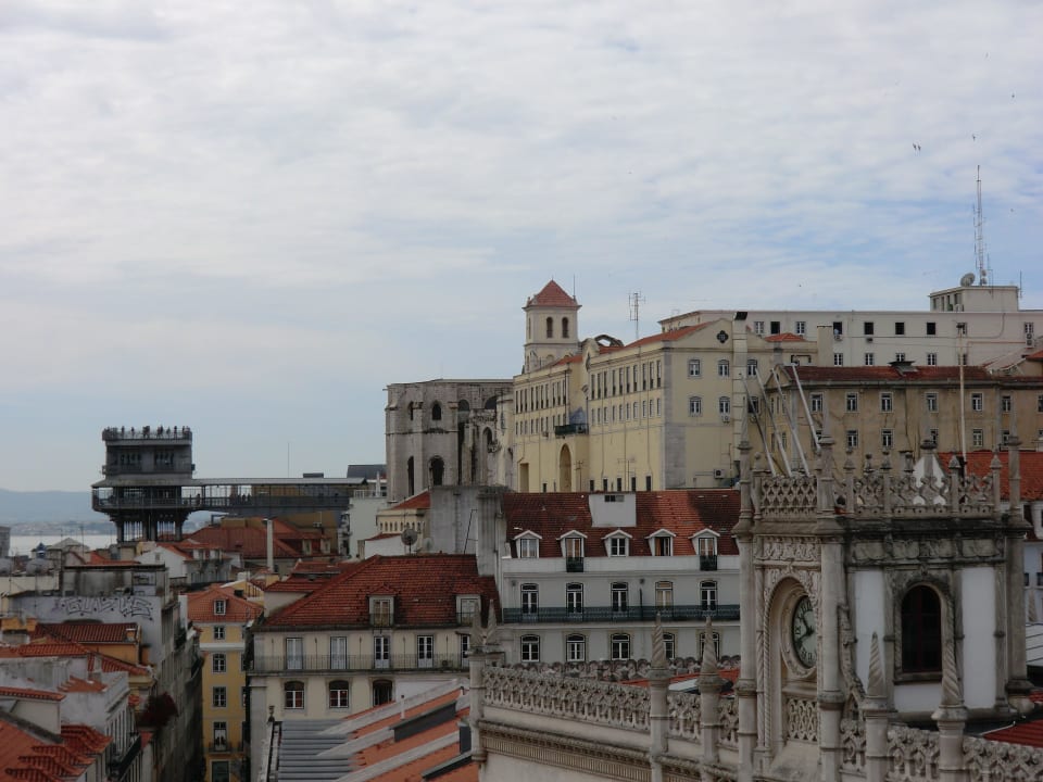 Frühstück auf der Dachterrasse Hotel Altis Avenida