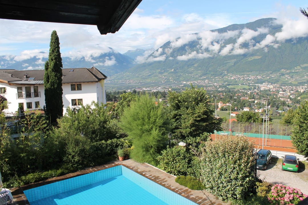 Blick von großer Terrasse Hotel Landhaus Innerhofer