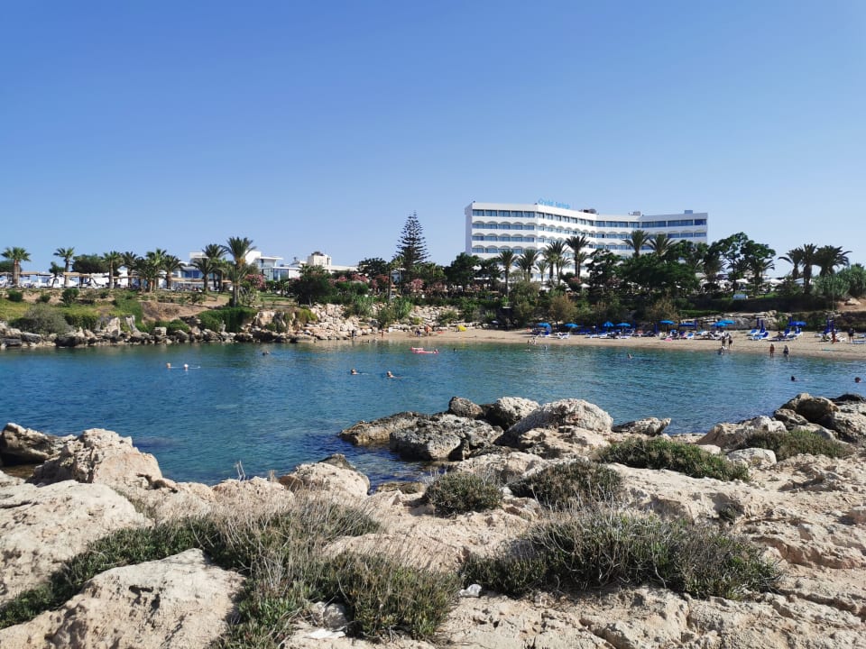 Außenansicht Crystal Springs Beach Hotel
