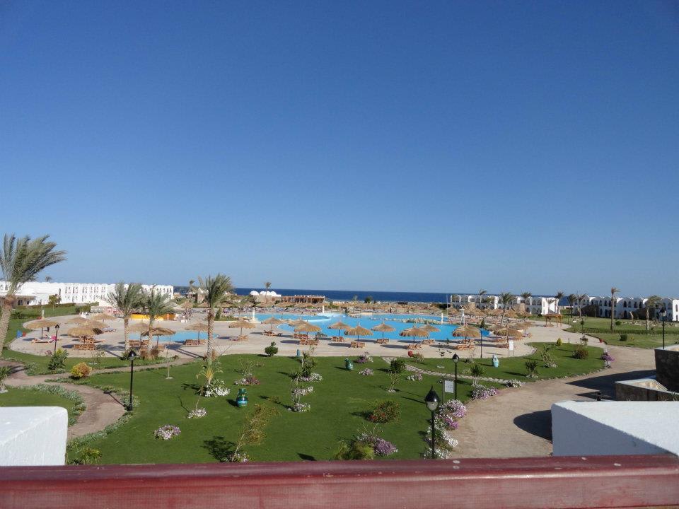 Mega Pool und sauberer geht es nicht Hotel Gorgonia Beach Resort