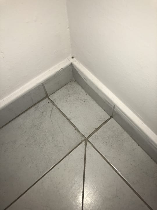 Zimmer Hotel Asrin Beach