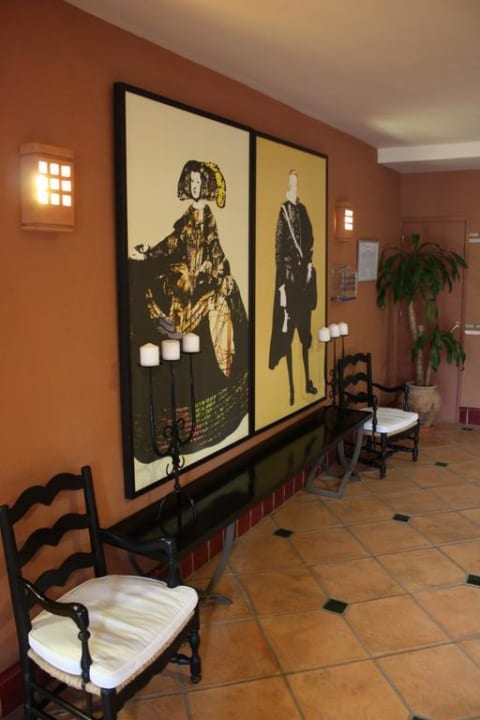 Gang vor den Fahrstühlen H10 Costa Adeje Palace