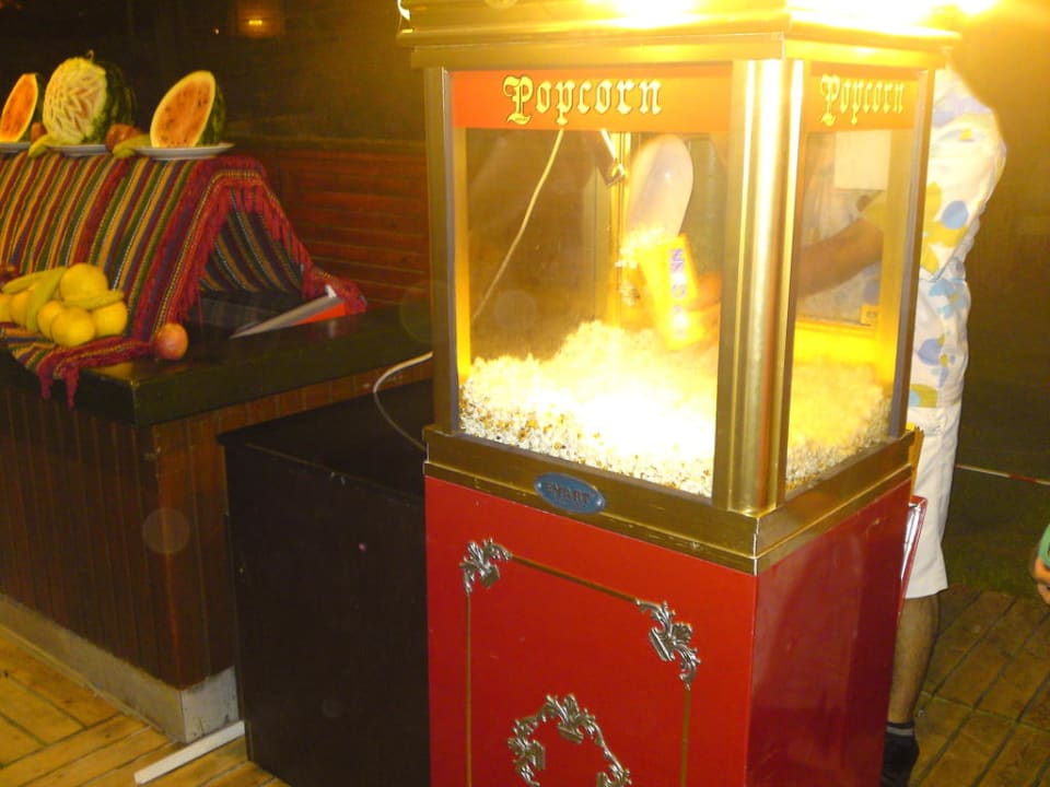 Popcorn strand Limak Lara Deluxe Hotel & Resort