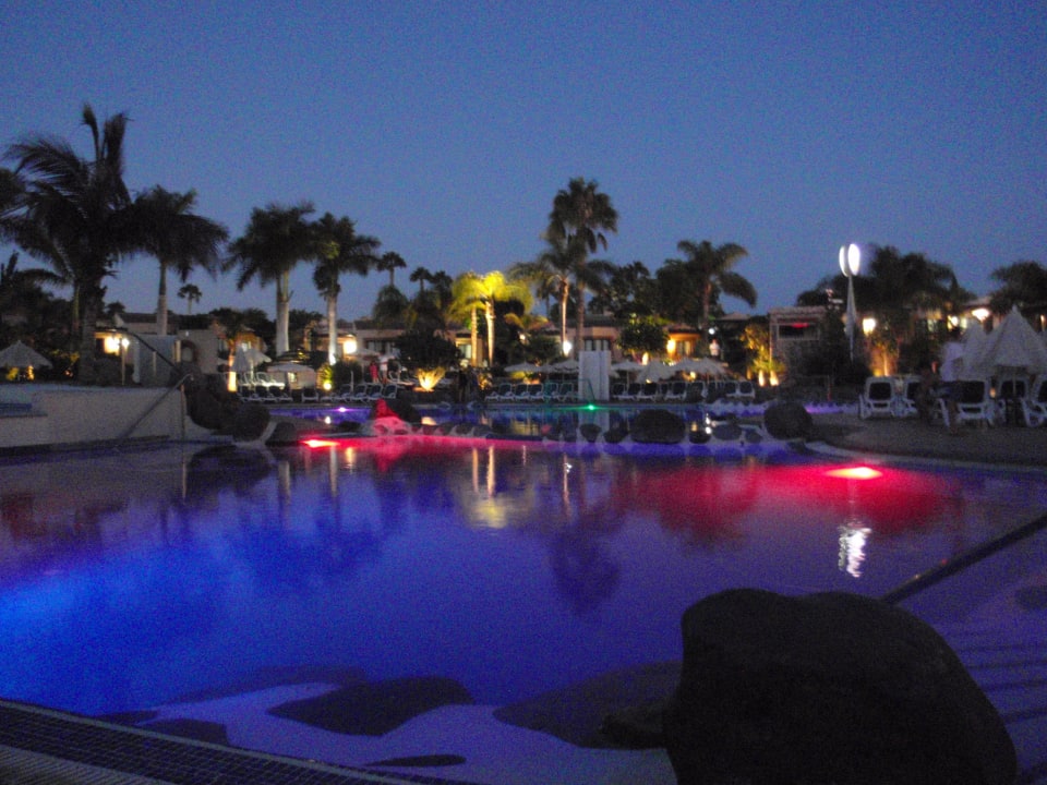 Blick von der Poolbar zum Pool allsun Hotel Esplendido