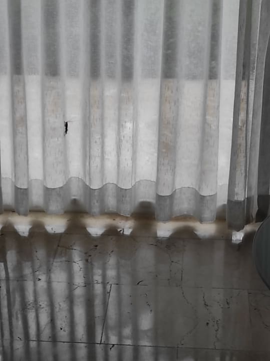 Strand Hotel Grand Palladium Palace Resort, Spa & Casino