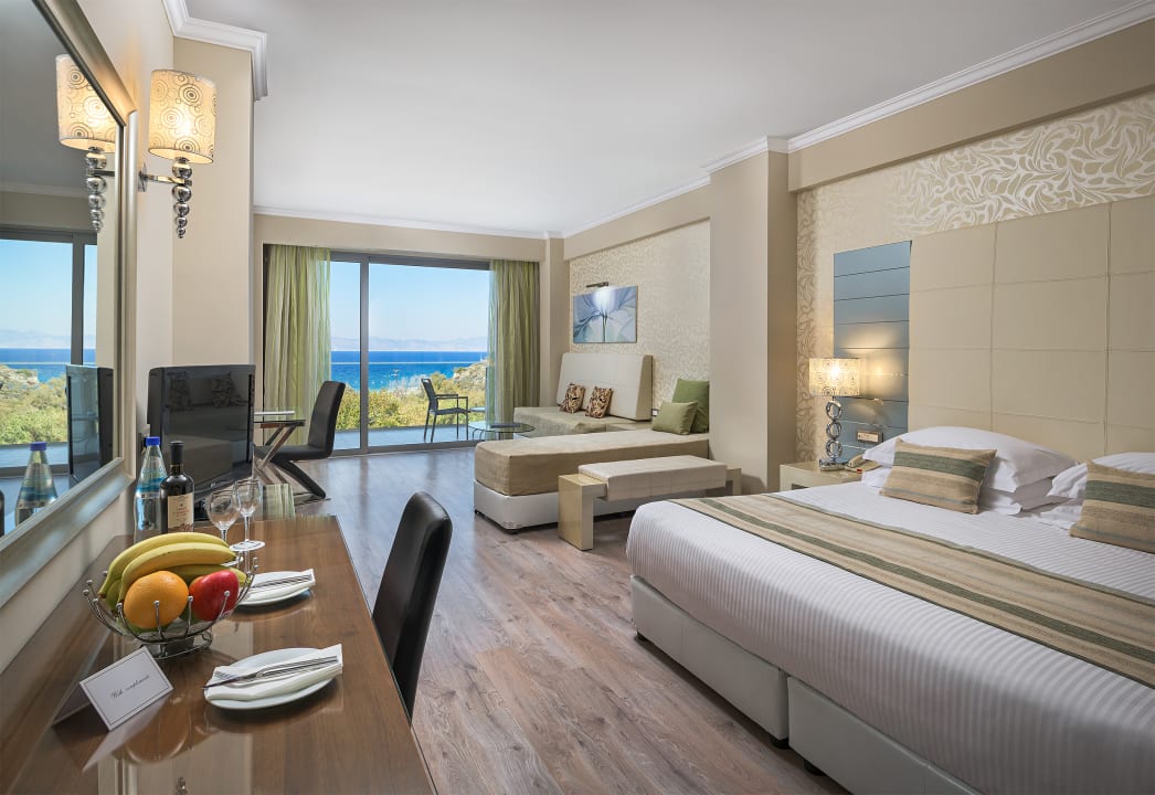 Zimmer Atrium Platinum Luxury Resort Hotel & Spa