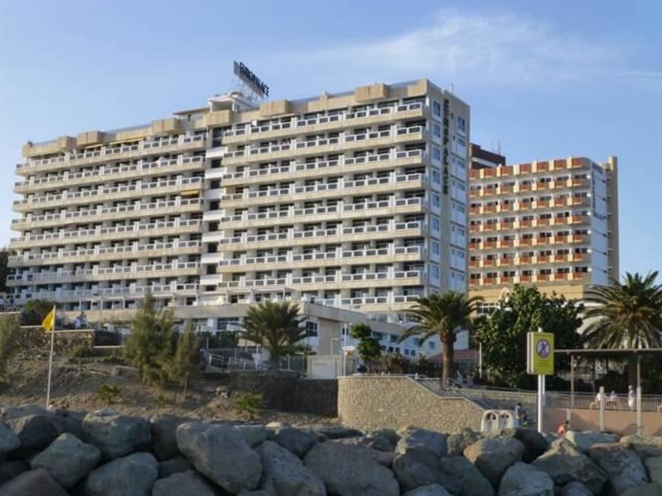 Plattenbau Hotel Europalace