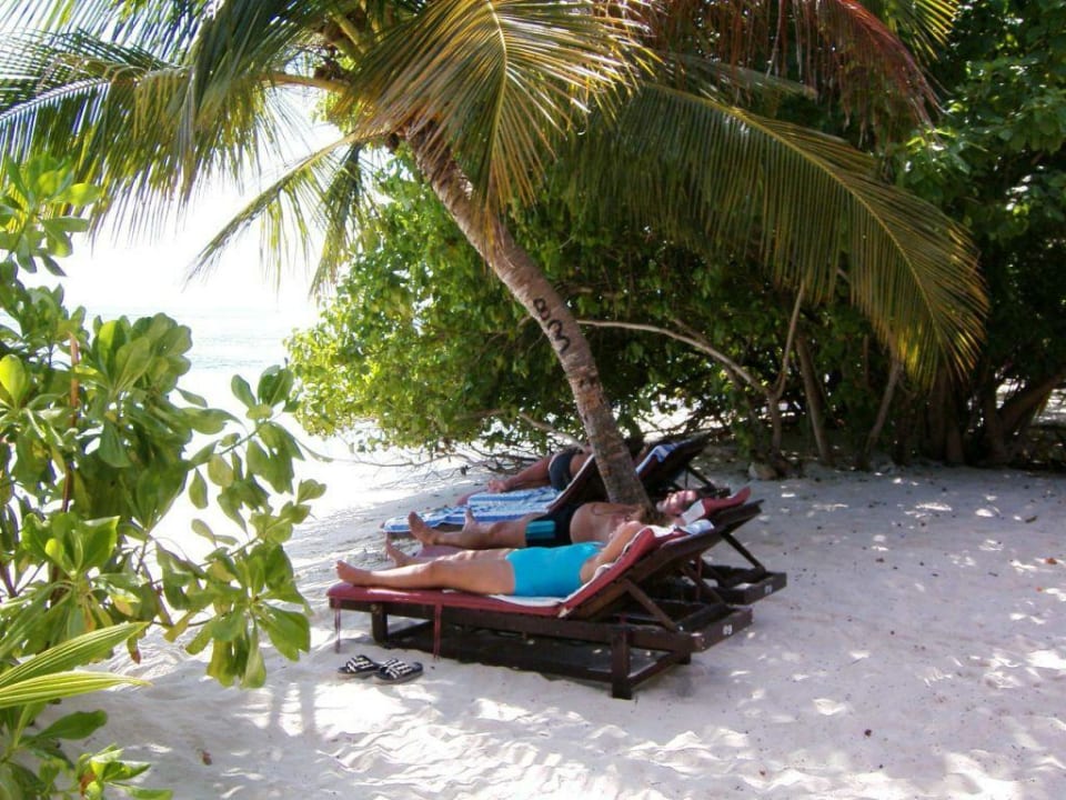 011-1 Strand nach rechts fotografiert, Vilamendhoo Island Resort & Spa