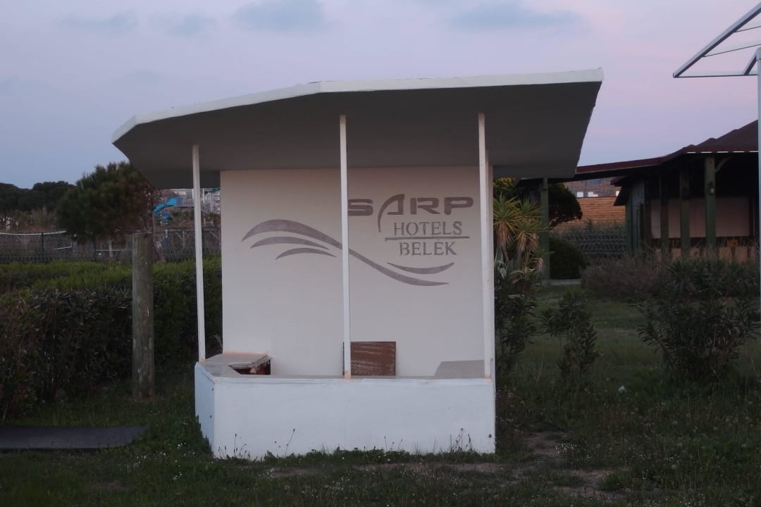 Strand Maya World Park Hotel