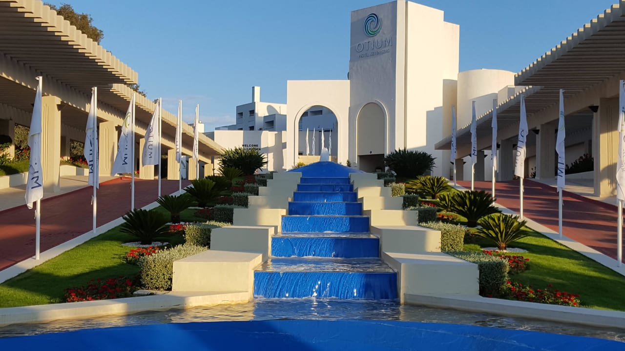 Auffahrt zum Hotel Monachus Family Resort Sorgun