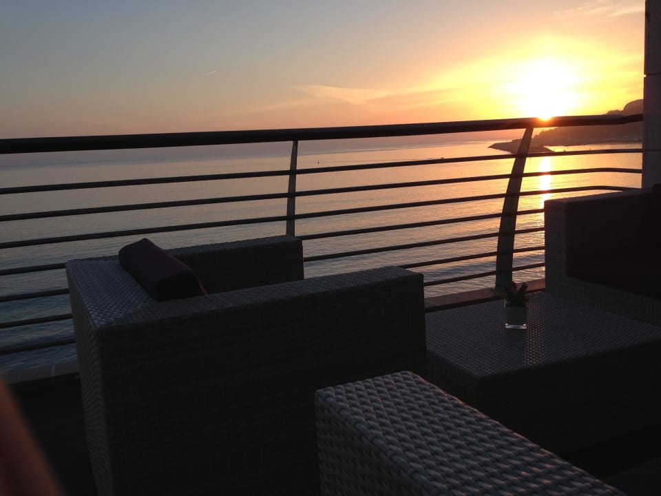 Blick vom Dach auf den Atlantik SANA Sesimbra Hotel