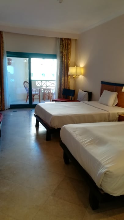 Zimmer Moreno Horizon Spa & Resort