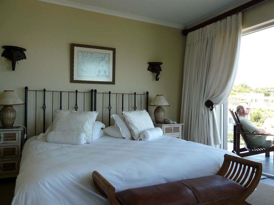 The Elephant Room Guesthouse Headlands House