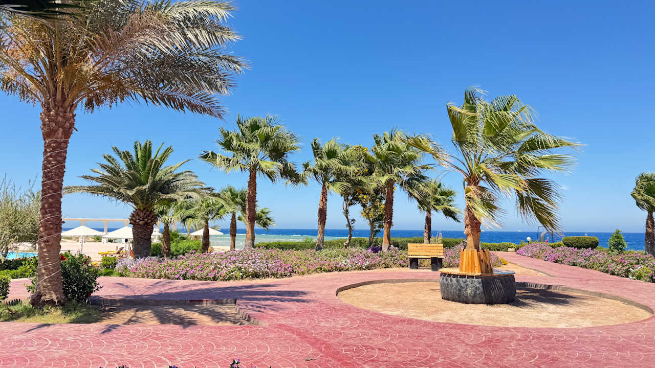 Gartenanlage Three Corners Equinox Beach Resort