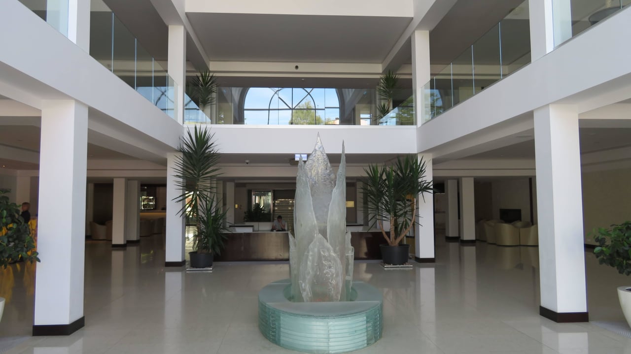 Lobby Grand Lubicz – Uzdrowisko Ustka