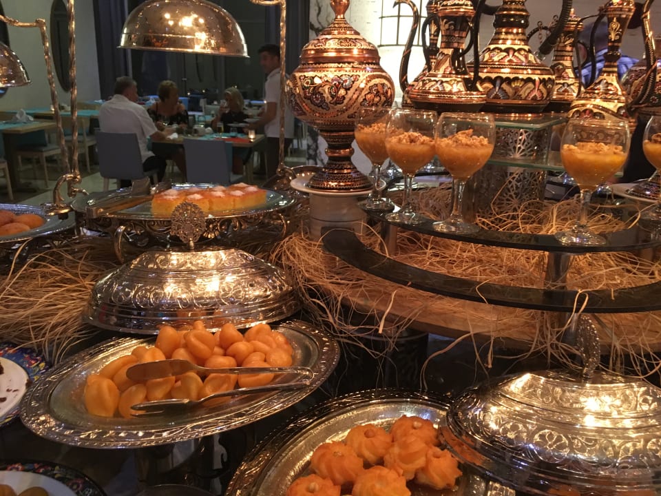 Gastro Acanthus Cennet Barut Collection