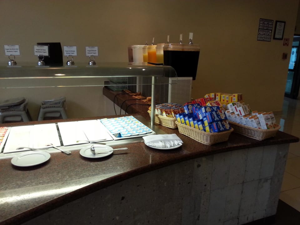 Frühstücksbuffet, oben im Restaurant BlueBay Grand Esmeralda