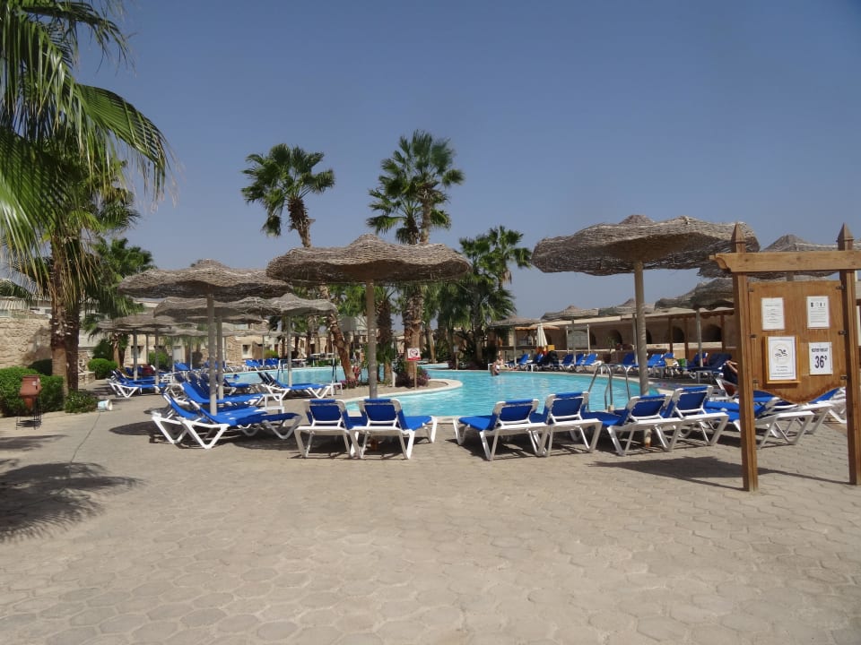 Blick zum Palmpool Pickalbatros Citadel Resort
