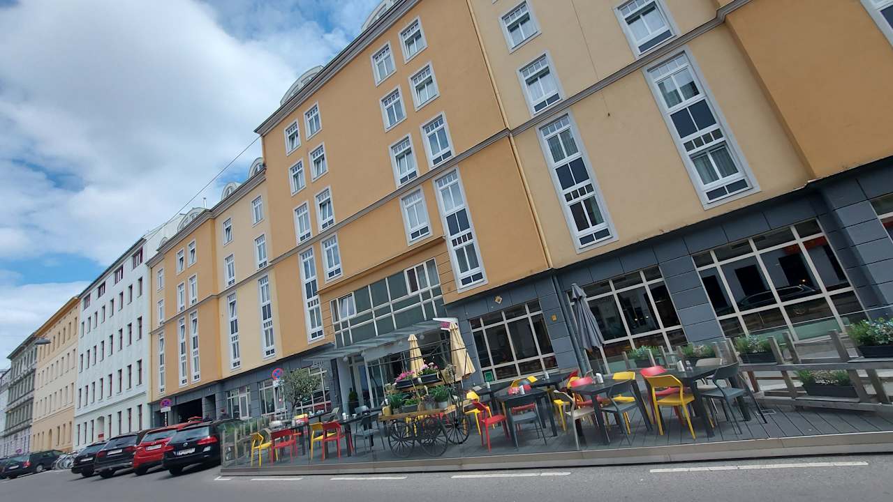 Außenansicht Hotel Mercure Wien Westbahnhof